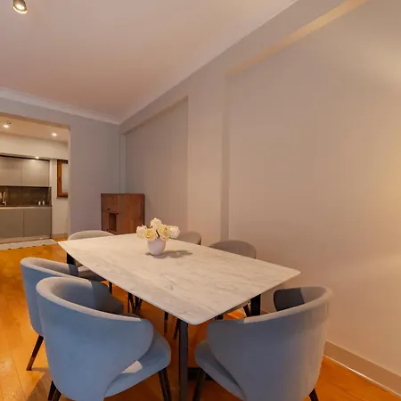 Appartement 3-bedroom New With Balcony Istanboel