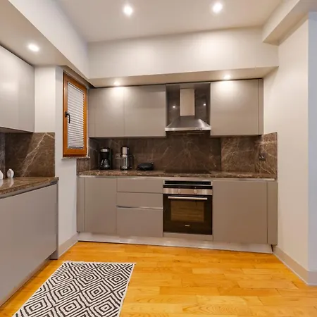 3-bedroom New With Balcony Lägenhet
