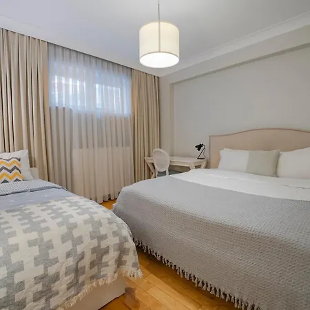 3-bedroom New With Balcony Appartement Istambul